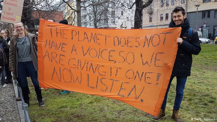 Protesta de alumnos en Berlín para que se tomen medidas concretas de protección del clima.