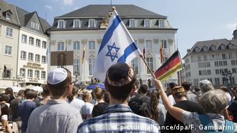 Bonn: Tag der Kippa - Yitzhak Yohanan Melamed (picture-alliance/dpa/F. Gambarini)