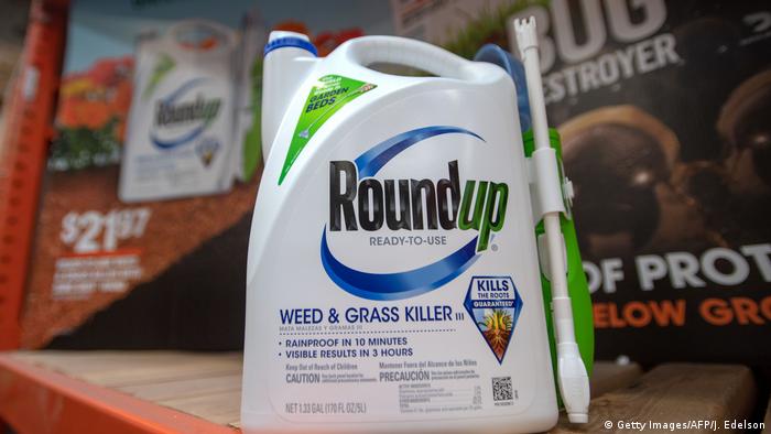 Ierbicidul Roundup produs de Monsanto 