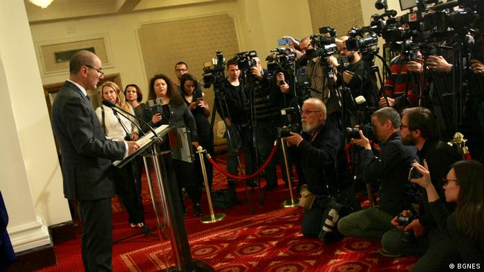 Цветан Цветанов по време на изявлението си в НС