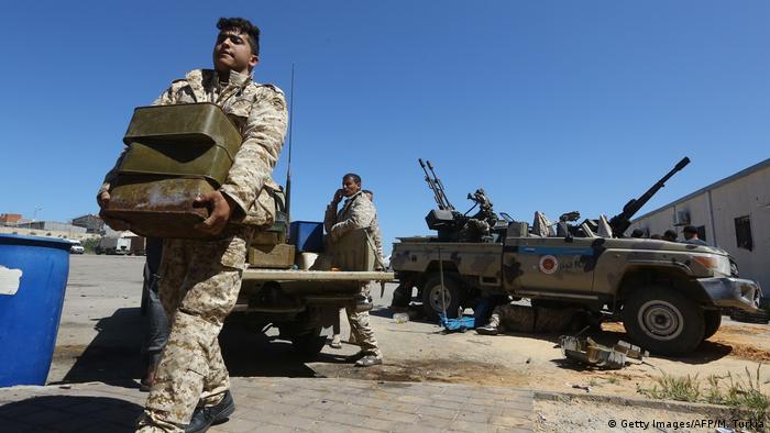 ЕС эвакуировал своих сотрудников из Ливии