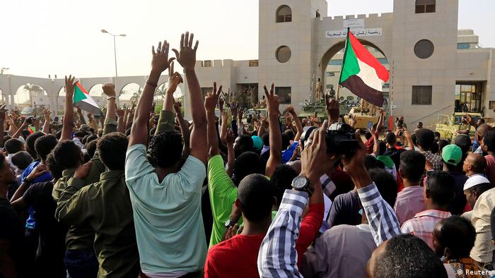 Sudan Proteste gegen Präsident Omar Al-Bashir in Khartoum (Reuters)