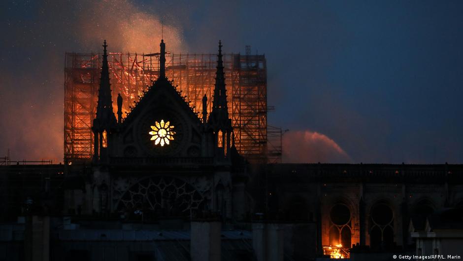 Frankreich, Paris: Brand in der Kathedrale Notre Dame