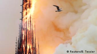 Frankreich, Paris: Brand in der Kathedrale Notre Dame (Reuters/B. Tessier )