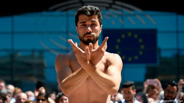 Dancer Ahmad Joudeh (Getty Images/AFP/J. Thys)