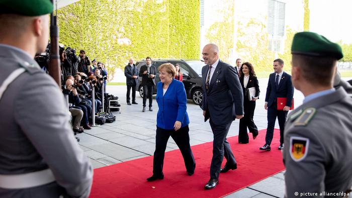 Deutschland Balkan-Treffen in Berlin | Merkel und Rama (picture alliance/dpa)