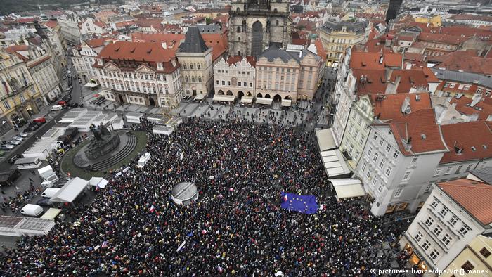 Демонстрация в Праге против премьер-министра Чехии Андрея Бабиша и за независимость юстиции