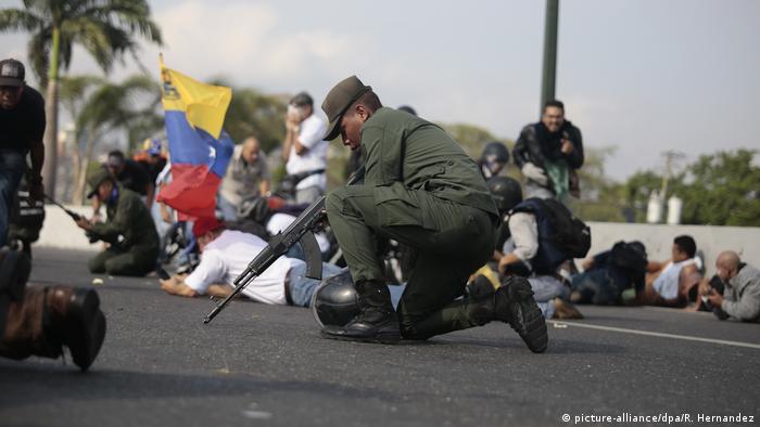 Venezuela Kampf um Militärbasis La Carlota