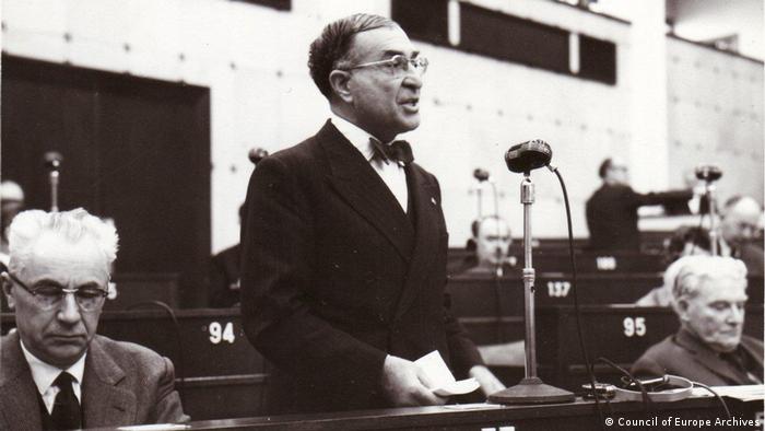 Europarat, historisch | Kasim Gülek, Generalsekretär CHP 1949 (Council of Europe Archives)