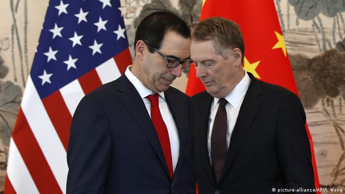 China: Steven Mnuchin und Robert Lighthizer (picture-alliance/AP/A. Wong)