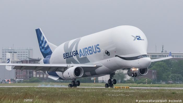 BdT - Airbus BelugaXL in Hamburg gelandet (picture-alliance/dpa/D. Bockwoldt)