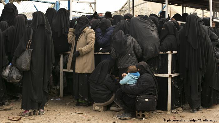 Syrien Flüchtlingslager al-Hol (picture-alliance/dpa/M. Alleruzzo)