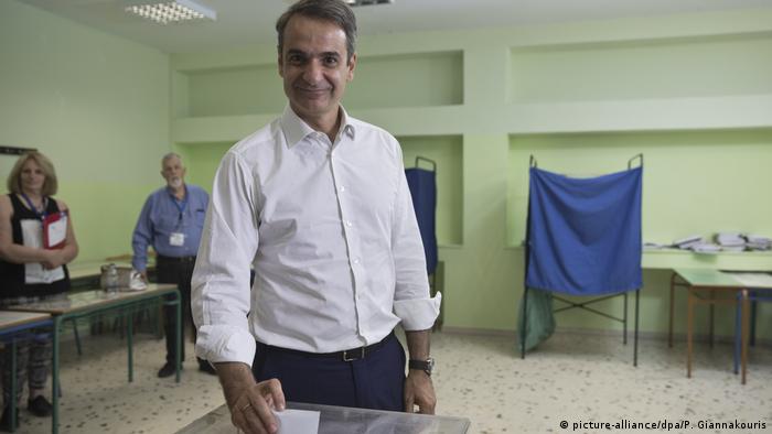 Griechenland, Athen: Stichwahl bei Kommunal- und Regionalwahlen in Griechenland - Kyriakos Mitsotakis (picture-alliance/dpa/P. Giannakouris)