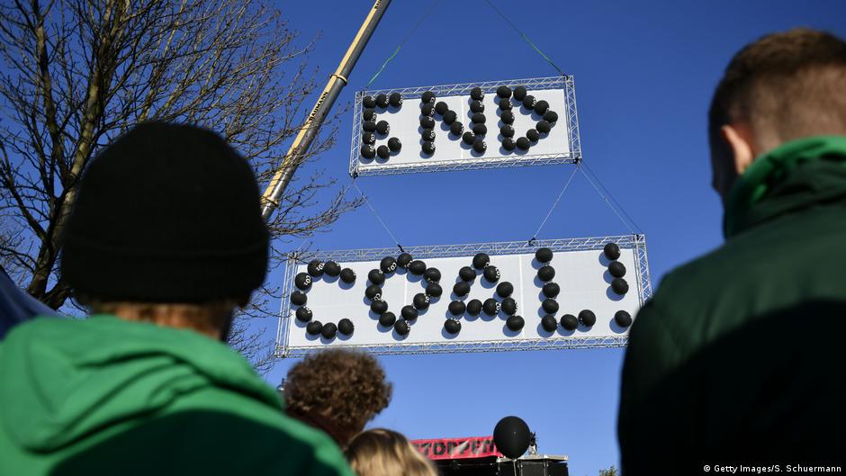 COP25: Controversial carbon markets take center stage - Deutsche Welle