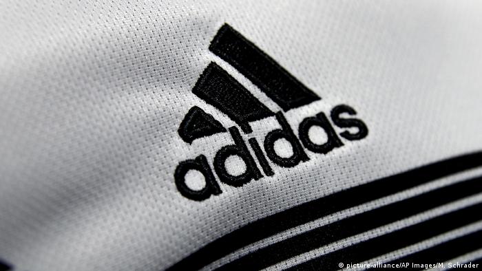 Symbolbild Adidas (picture-alliance/AP Images/M. Schrader)