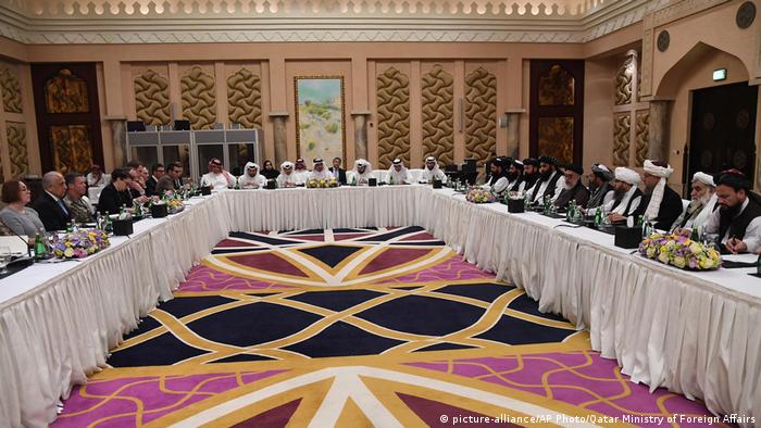 Afghanistan | Friedensgespräche mit Taliban (picture-alliance/AP Photo/Qatar Ministry of Foreign Affairs)