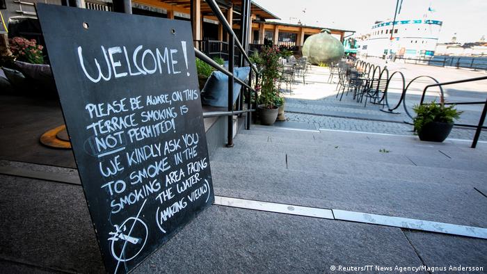 Sweden bans smoking outside bars and restaurants