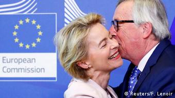 Brüssel EU | Ursula von der Leyen & Jean-Claude Juncker, EU-Kommissionspräsident (Reuters/F. Lenoir)
