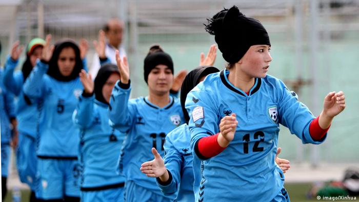 Jogadoras da seleção do Afeganistão treinam em Cabul