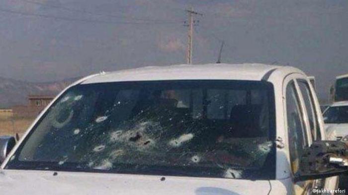 خودرو حامل اعضای سپاه که روز سه شنبه مورد حمله مسلحانه قرار گرفت