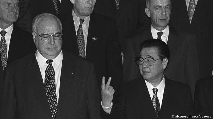 Helmut Kohl und Li Peng (picture-alliance/dpa/epa)