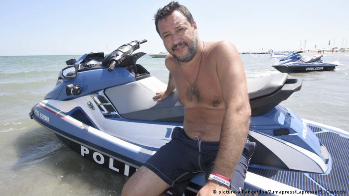 Matteo Salvini im Urlaub (picture-alliance/dpa/Zumapress/Lapresse/S. Cavicchi)