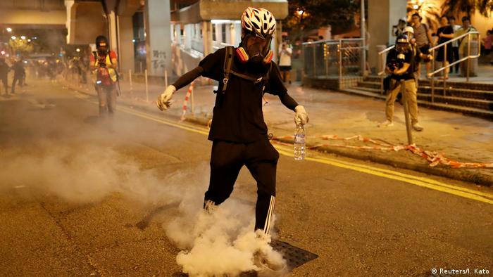 Hongkong Tränengas-Einsatz der Polizei (Reuters/I. Kato)