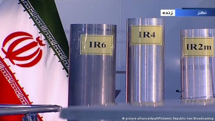 Was der neueste Schritt des Iran beim Atomdeal bedeutet (picture-alliance/dpa/AP/Islamic Republic Iran Broadcasting)