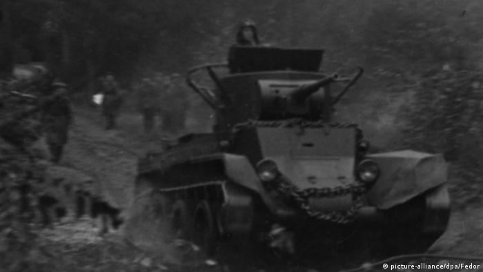 Радянські танки під час вторгнення в Польщу в 1939 році