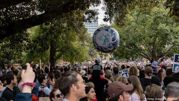 Milhares de pessoas participam da Greve Global pelo Clima em Sydney, Austrália 
