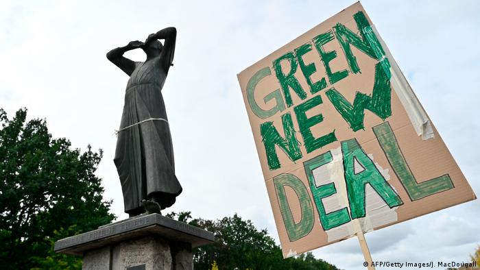 BG FFF weltweit | Deutschland | Klimastreik | Global Strike 4 Climate | Berlin (AFP/Getty Images/J. MacDougall)
