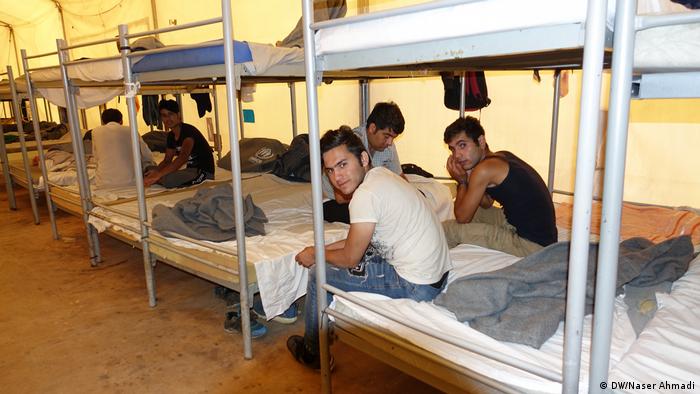 Migranti u smještaju u Srbiji (DW/Naser Ahmadi)