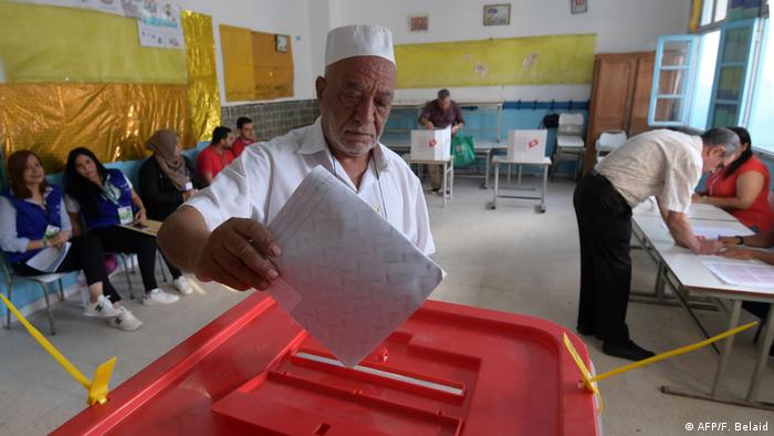 Tunesien Parlamentswahlen (AFP/F. Belaid)