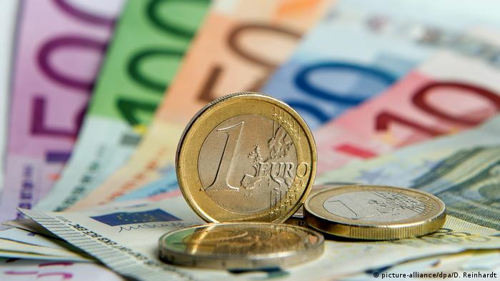 Symbolbild Eurozone Haushalt (picture-alliance/dpa/D. Reinhardt)