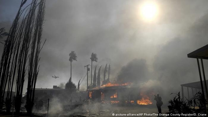 A fire in Calimesa, California burns a mobile home park