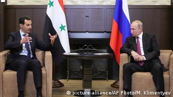 O Mπασάρ Αλ Άσαντ με τον Βλαντιμίρ Πούτιν στο Σότσι της Ρωσίας