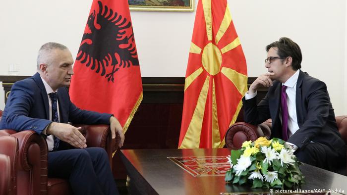 Symbolbild EU Beitrittsverhandlungen Albanien Nordmazedonien (picture-alliance/AA/F. Abdula)