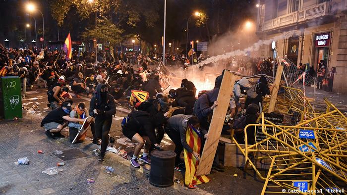 Борьба с мародерами в Барселоне 