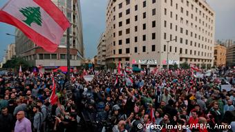 تظاهرات ضد دولتی علیه فساد و افزایش مالیات در بیروت؛ ۲۴ اکتبر