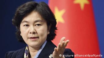 Die Sprecherin des chinesischen Aussenministeriums Hua (picture-alliance/dpa/Kyodo)