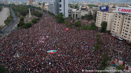 Chile | Proteste in Santiago (imago-images/Aton Chile/A. Pina)