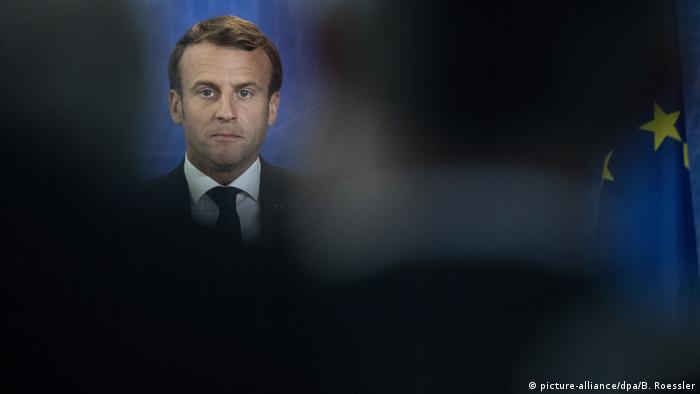 Emmanuel Macron para flamurit të BE (picture-alliance/dpa/B. Roessler)