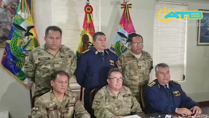 Bolivien TV-Ausstrahlung der Streitskräfte | Oberbefehlshaber der Streitkräfte Williams Kaliman (AFP/Ho)