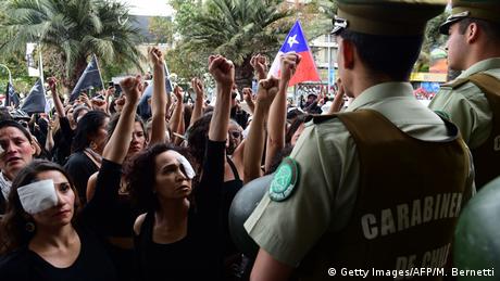 Proteste in Chile | Zahlreiche Augenverletzungen durch Polizeigewalt (Getty Images/AFP/M. Bernetti)