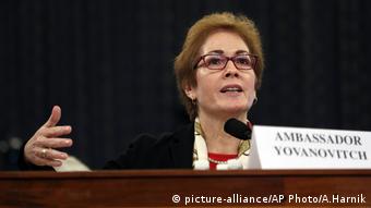 USA Anhörung Marie Yovanovitch ehemalige Botschafterin in der Ukraine (picture-alliance/AP Photo/A.Harnik)