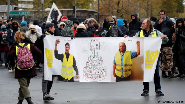 Frankreich | Demonstrationen anlässlich des 1. Jahrestages der Gelbwestenproteste (Reuters/C. Platiau)
