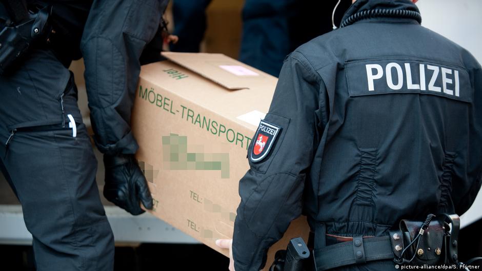 Deutschland Symbolbild Polizeirazzia