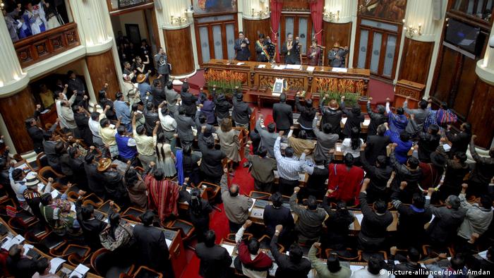 Bolivien Parlament (picture-alliance/dpa/A. Amdan)