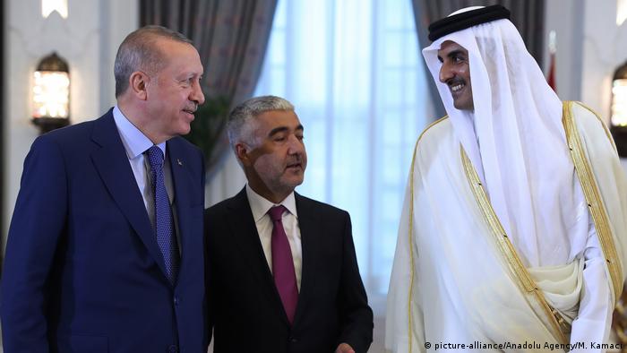 Cumhurbaşkanı Erdoğan Katar Emiri Temim bin Hamed es Sani ile birlikte (Kasım 2019)