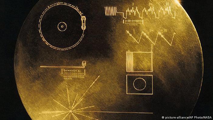 На път към нови планети: златният запис, вкл. с музиката на Бетовен, лети извън Слънчевата система